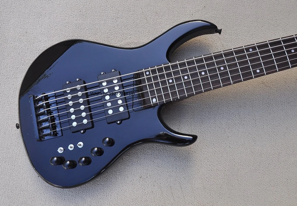 Musical Instrument With Strings - Instruments de musique, basse électrique à